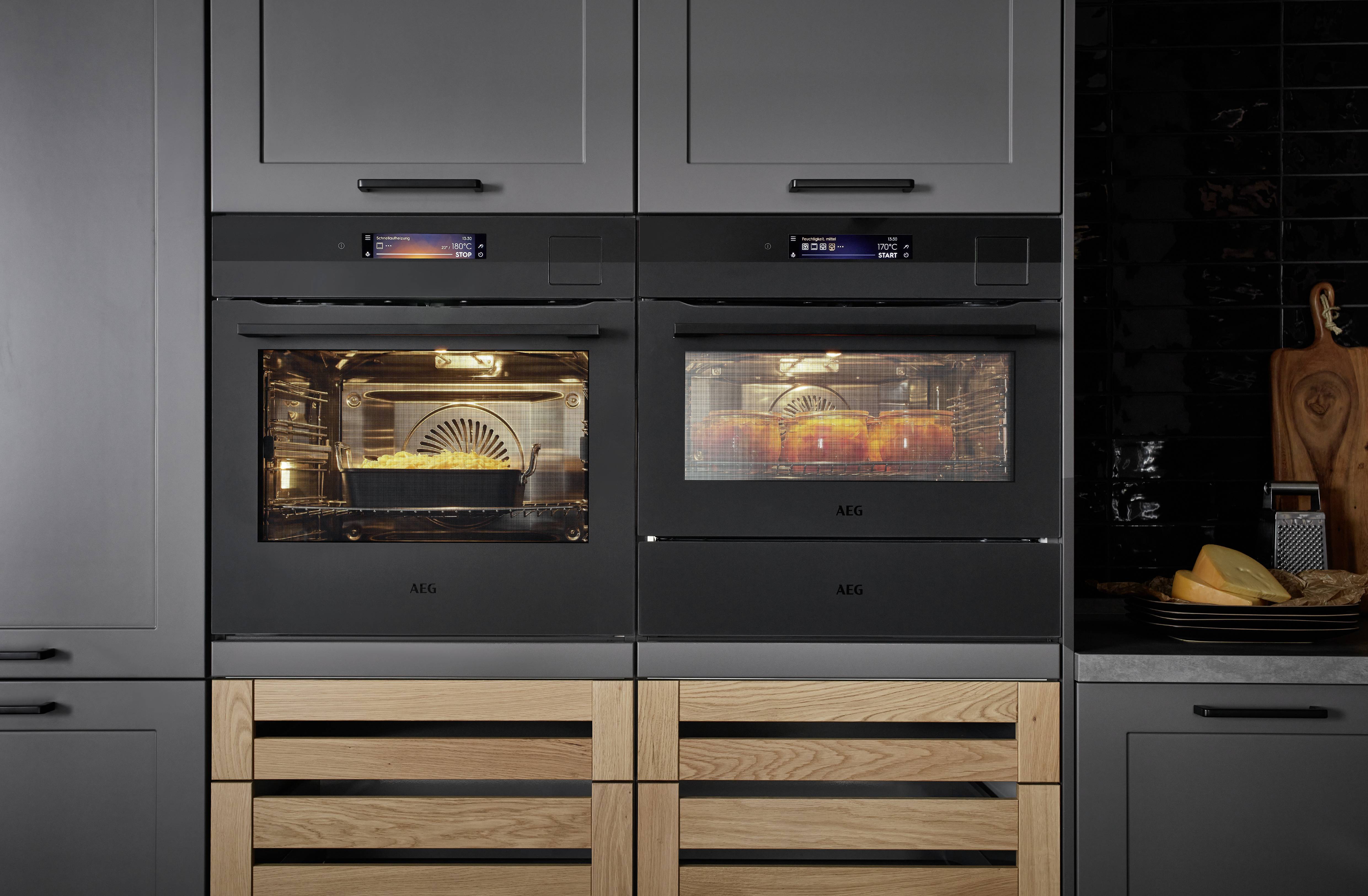 Nobilia Nordic Landhaus mit Griffen AEG-Geräte